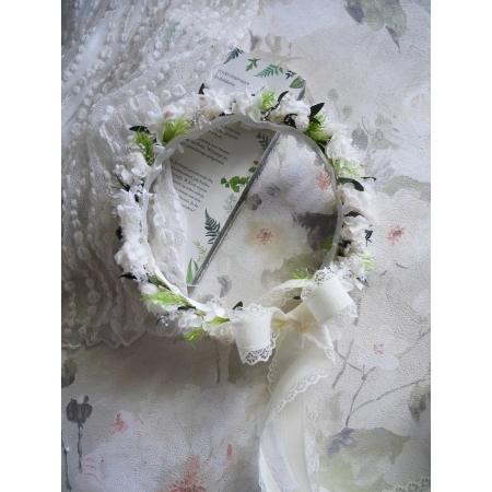 Wianek komunijny z suszonych i stabilizowanych roślin