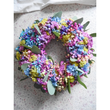 Wianek z kolorowej gipsówki